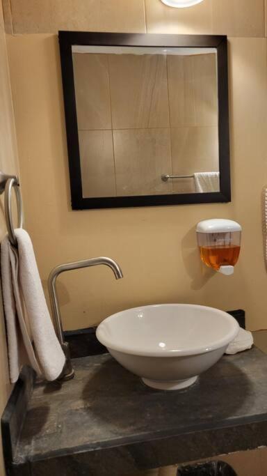 시우다드 발레스 Departamento Privado7, 2 Camas Matri, Parking, Cocina Equipada, Wifi 65 Mb, 2 Climas,Centrico,Tv Smart 아파트 외부 사진